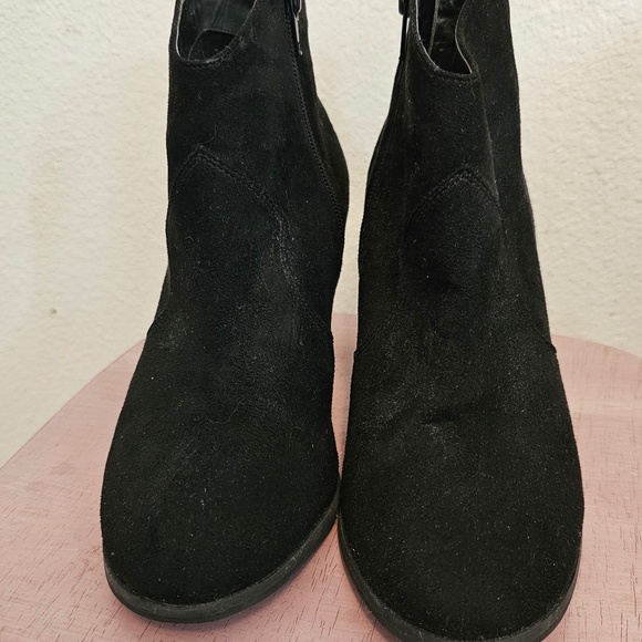 BP  black suede ankle booties  women 8 - Picture 2 of 4